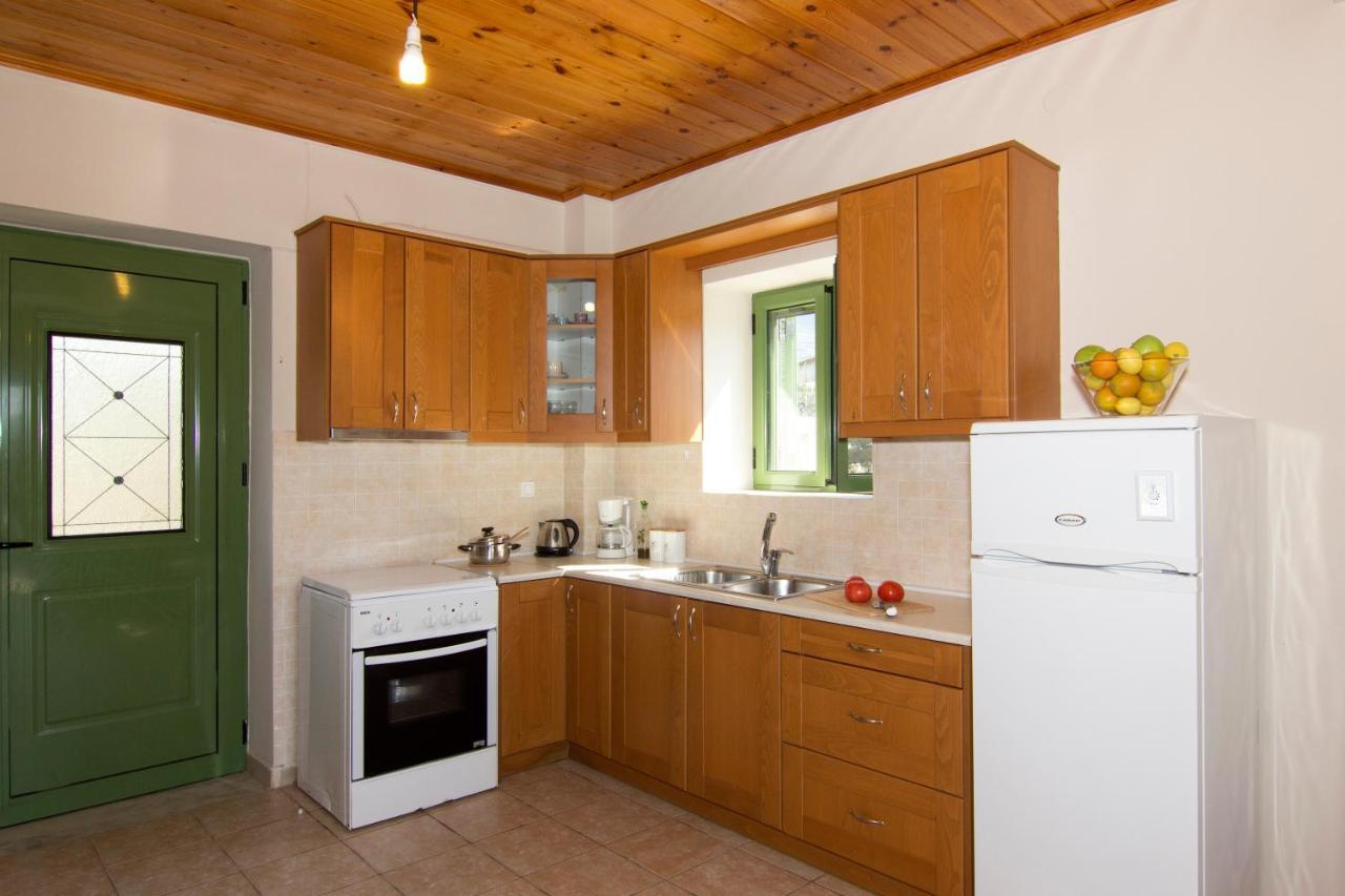 Holiday home Mani Cosy View Maisonette Riglia