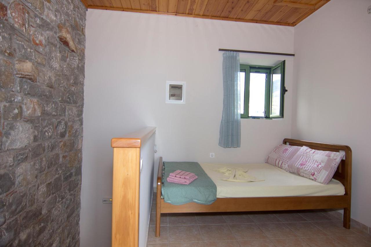 Case de vacanță Mani Cosy View Maisonette *