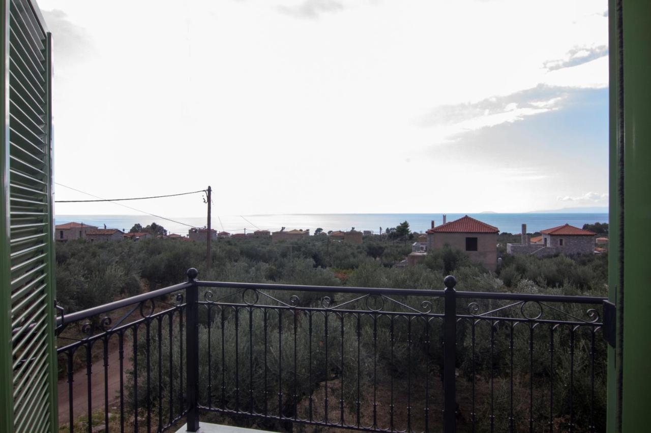 Case de vacanță Mani Cosy View Maisonette *